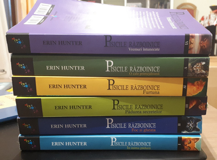 Pisicile Războinice - de Erin Hunter - seria 1